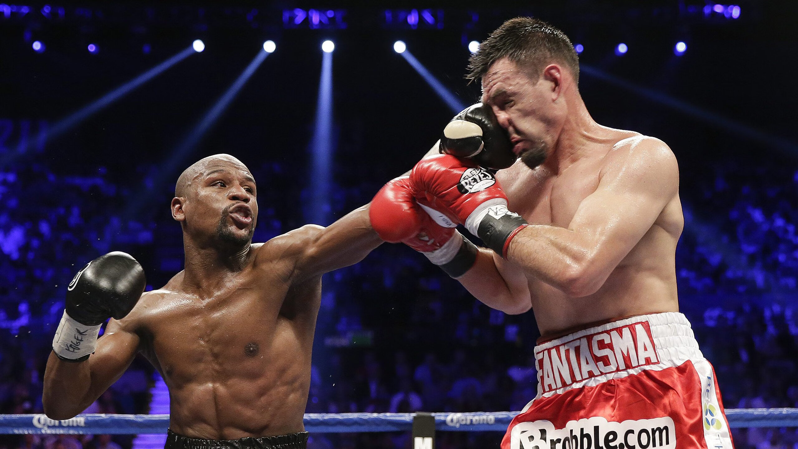 “马科斯·梅特罗的强悍防守与精妙进攻，为阿根廷美洲狮队注入强大力量”